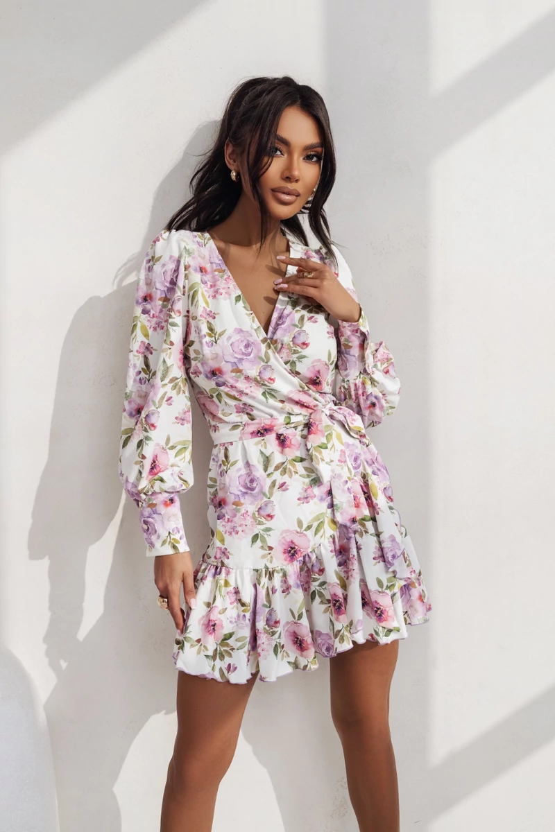 Női alkalmi ruha tavaszi virágmintával fehér alapon